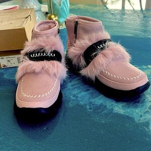 UGG W Fluff Punk Ankle Boots NWB